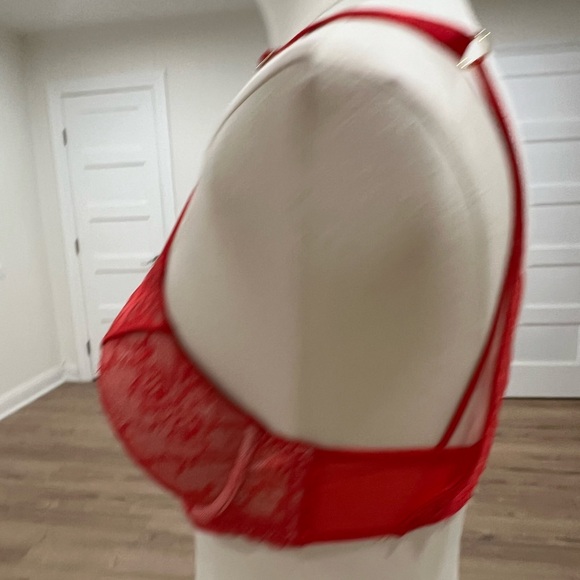 Victoria ‘s Secret VERY SEXY PUSH-UP/ PIGEONNANT Bra Size 32D - Picture 4 of 16